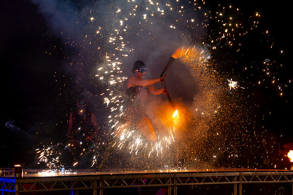 oakley-fw2025-firedancers-48